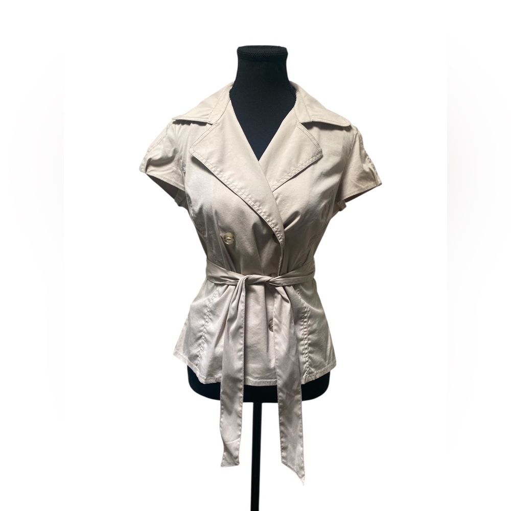 Ann Taylor Cream Short Sleeve Blouse/Top EUC 4